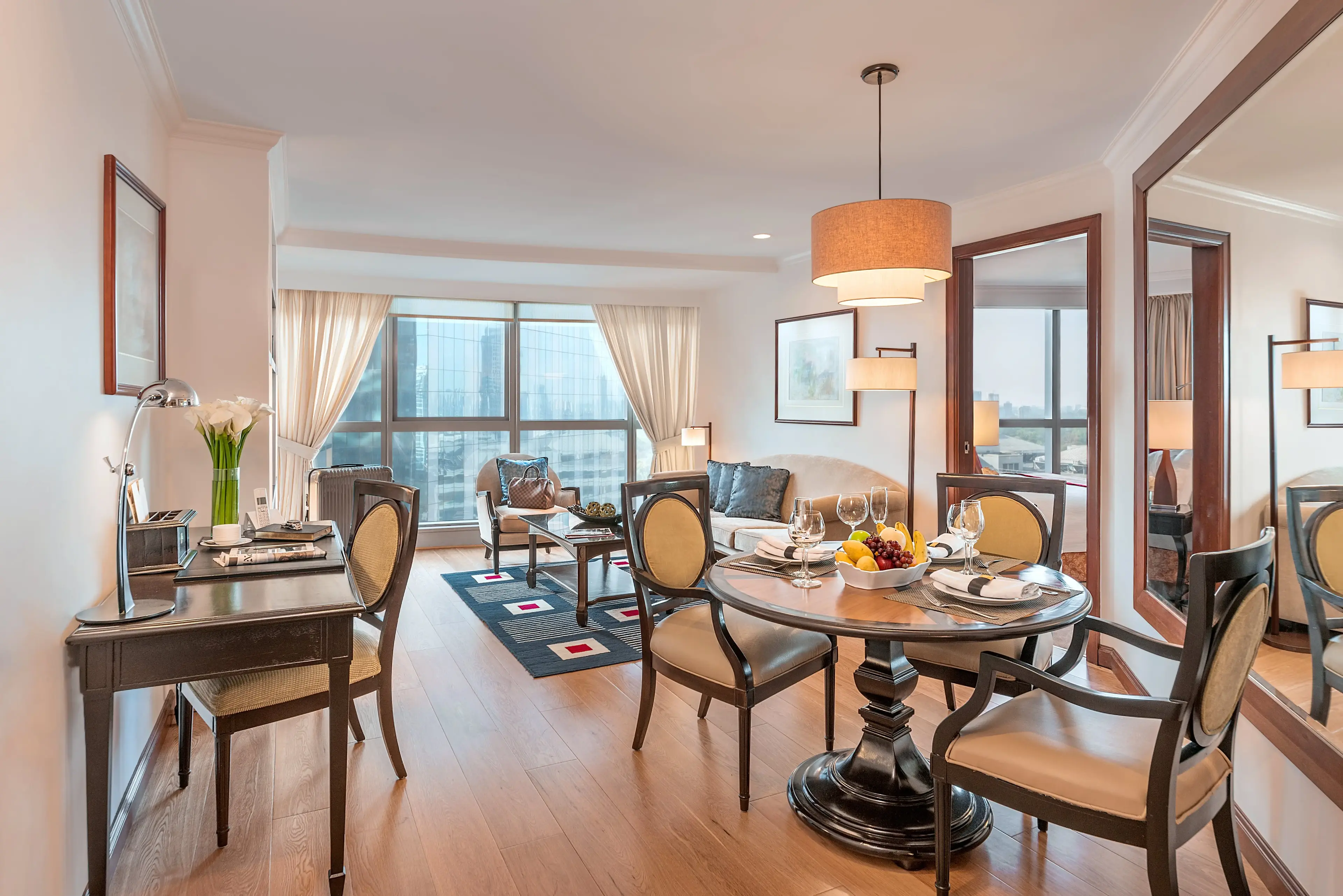 Discovery Suites